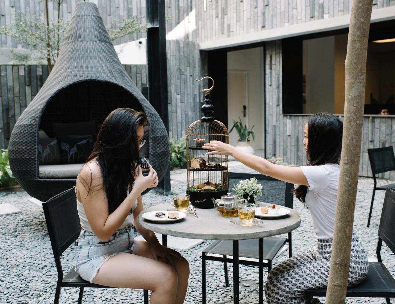 Lloyd's Bali Hotel
